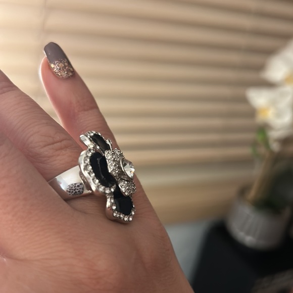 Lia Sophia dazzling flower ring - Picture 6 of 6